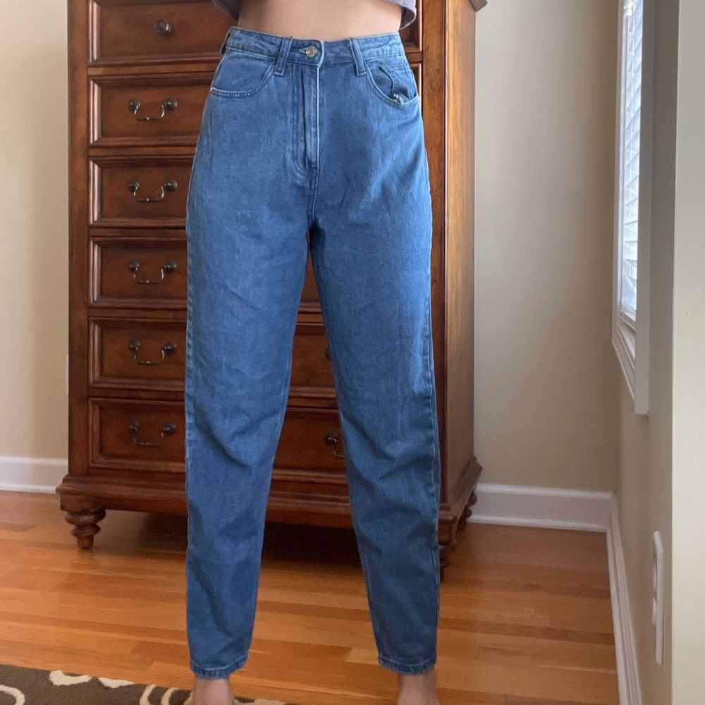 Medium wash missguided straight leg mom jeans high waist